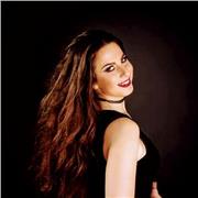 Amore e passione per il canto? Ti aspetto  sono Paola  cantante e insegnante